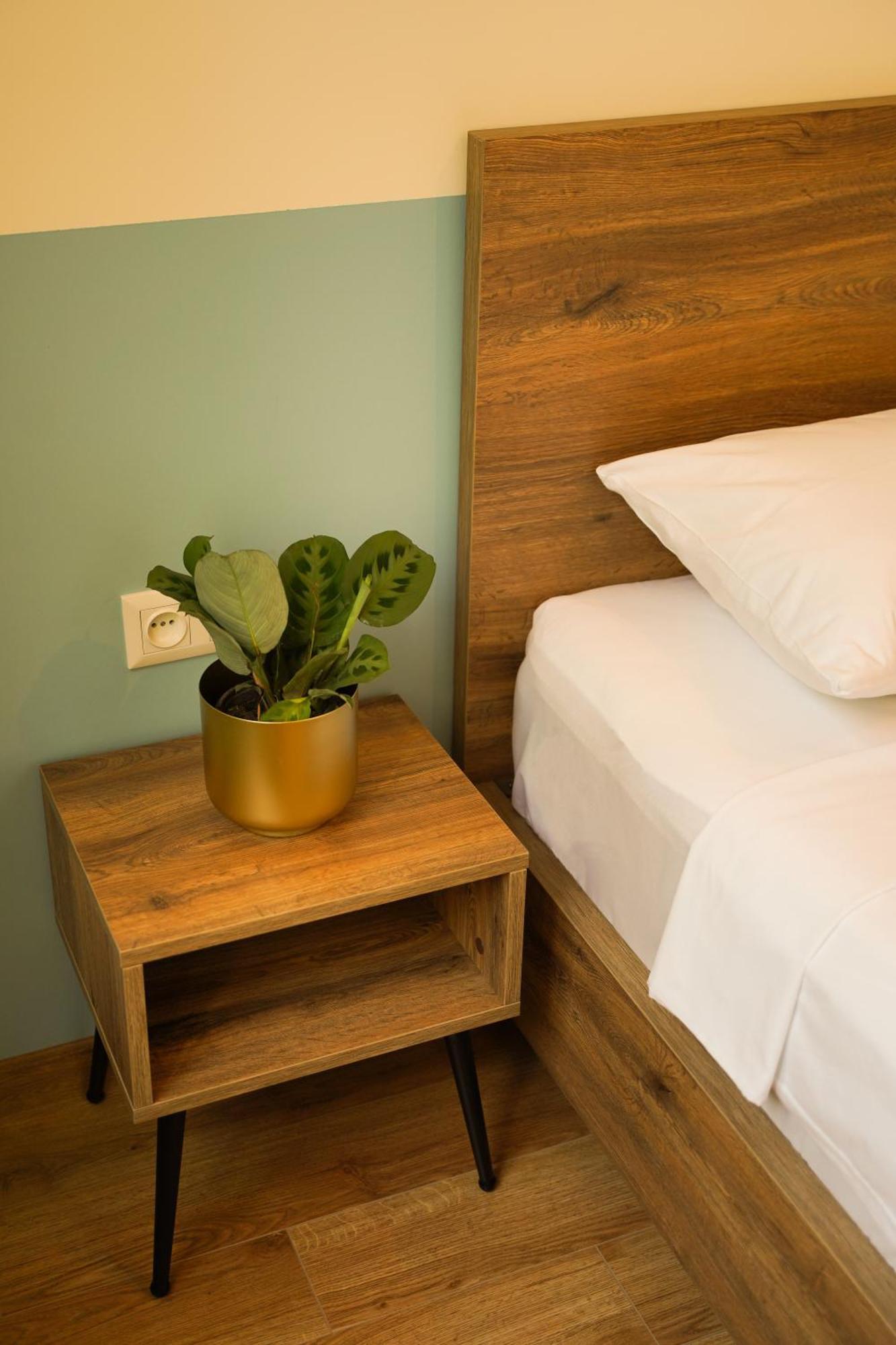 Dro Hotel Кутаиси Экстерьер фото