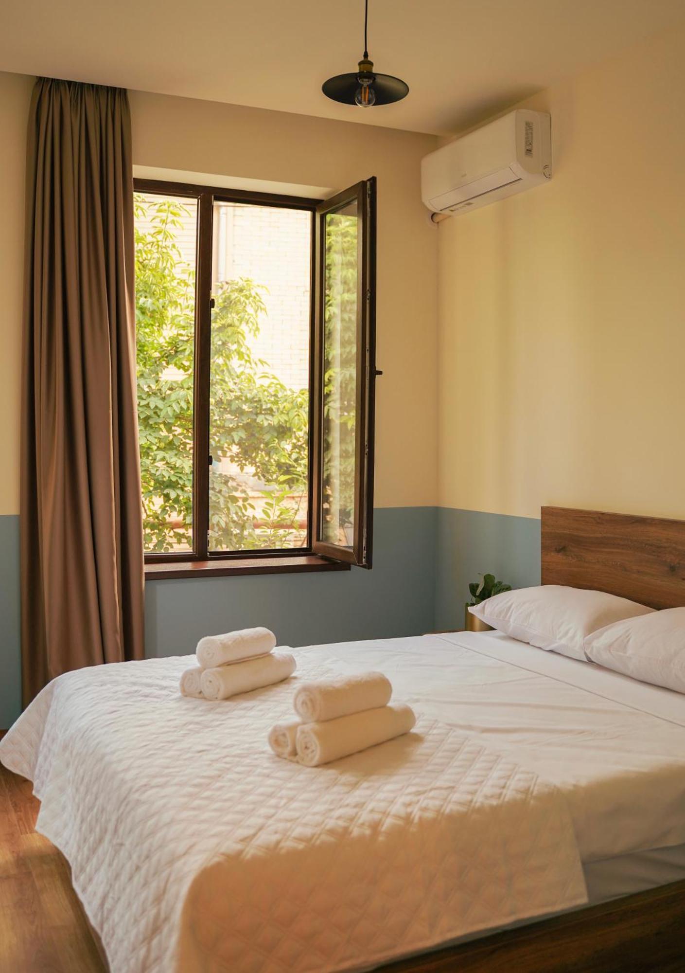 Dro Hotel Кутаиси Экстерьер фото