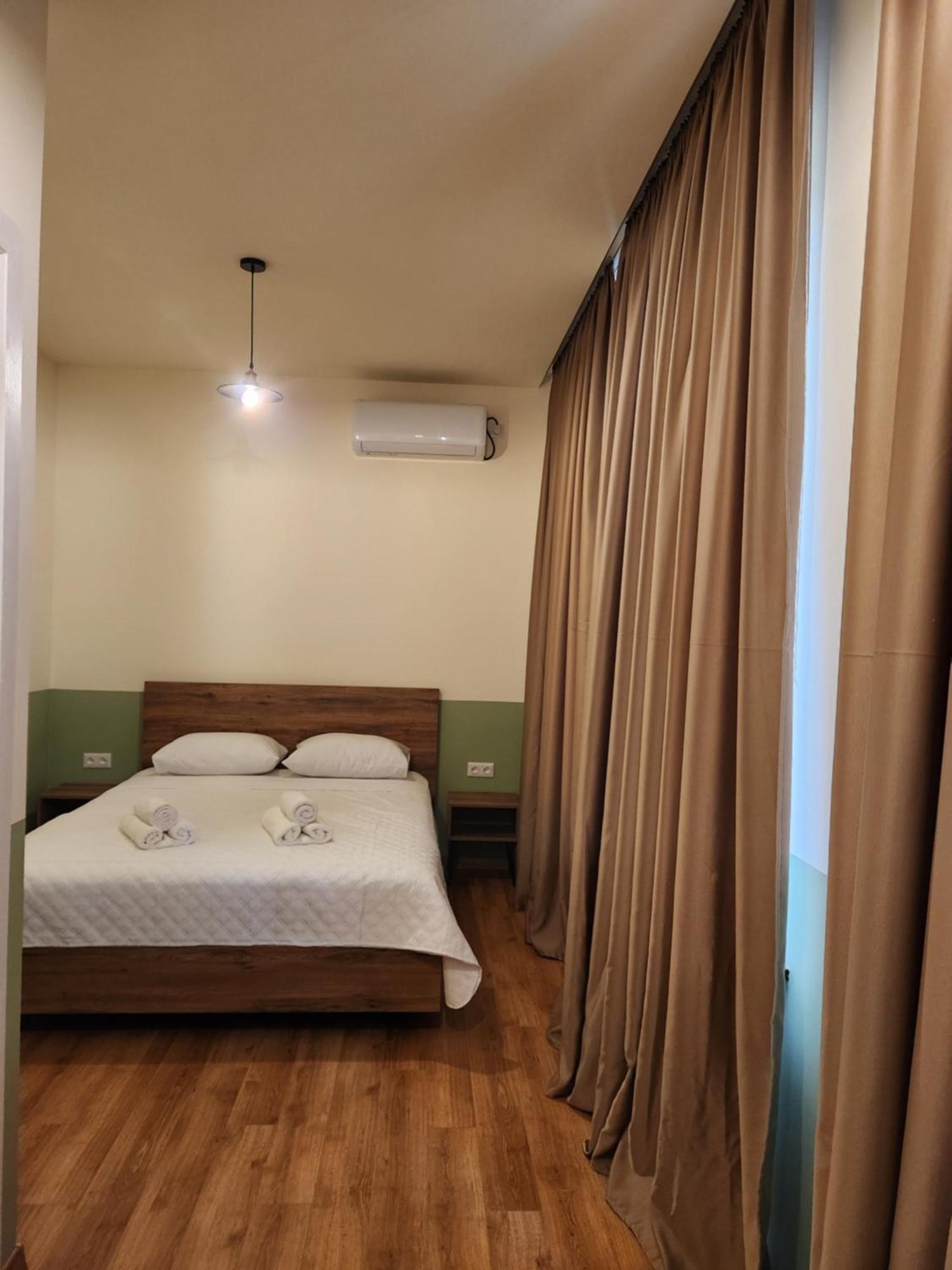 Dro Hotel Кутаиси Экстерьер фото